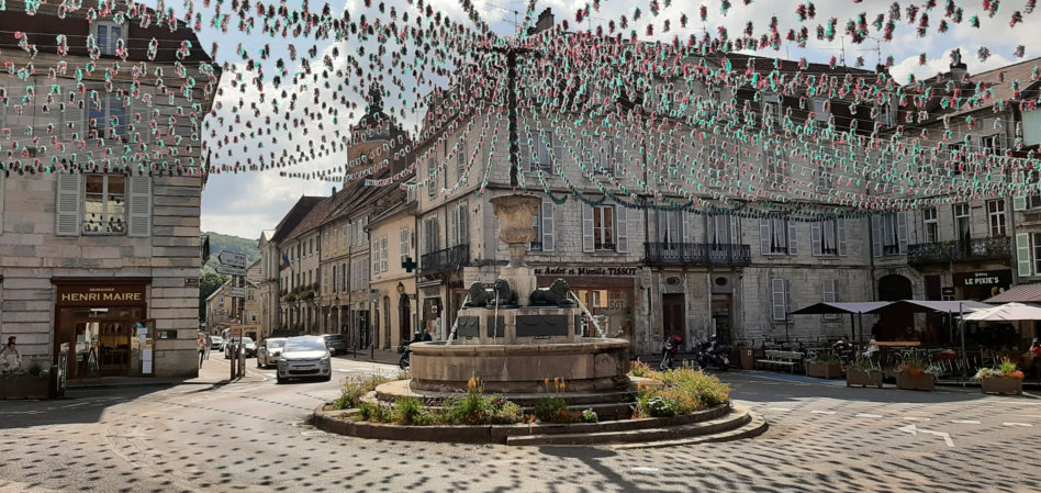 Arbois : place de la Liberté