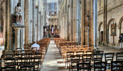Semur en Auxois-Collégiale Notre Dame