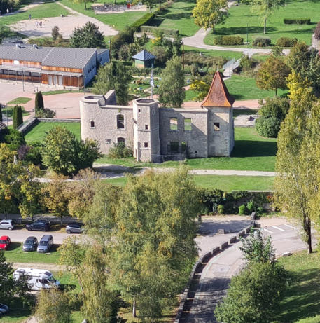 Domaine du lac de Chalain-le château