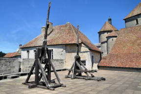 Fort de Joux : machines de guerre médiévales