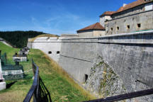 Fort de Joux : remparts de la quatrième enceinte
