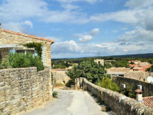 Village de Chamaret : montée au château