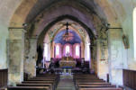 Villeneuve lembron : église Saint Claude, la nef et le choeur en arrière plan