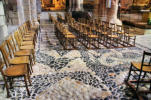 Brioude :la basilique Saint Julien, mosaîque au sol