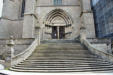 La Chaise dieu : escalier d'accès à l'abbaye 