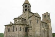 Saint Nectaire : vue 2 de l'église Saint Nectaire