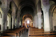 Besse Saint Anastaise : église Saint André, la nef