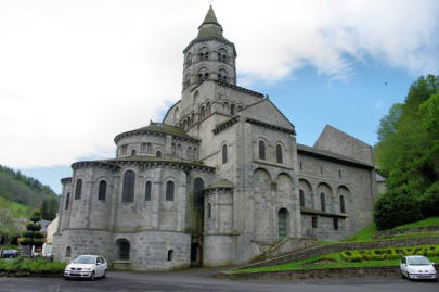 Orcival : église Notre Dame d'Orcival