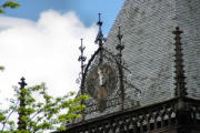 Riom : toit en ardoise de la Sainte Chapelle
