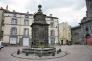 Riom : fontaine Ballainvilliers