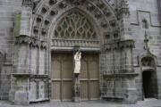 Riom : portail de l'église Notre-Dame-du-Marthuret
