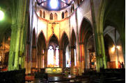 Saint Pourcain : église Sainte Croix, la nef et le choeur
