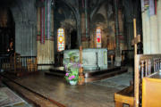 Saint Pourcain : église Sainte Croix, l'autel du choeur