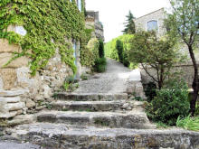 Village de Chamaret : escalier de rues du village