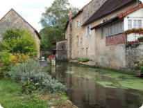 Arlay : vue générale sur la Seille et l'ancien moulin