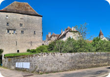 Fondremand : la tour Carrée et les logis