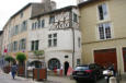 Cluny : Maison ancienne avec boutique au rez de chaussée