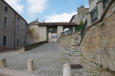 Cluny : rue pavée dans la ville