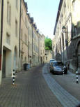 Dole : rue dans le quartier ancien de la ville