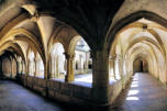 Abbaye de Montbenoit :allées du cloitre