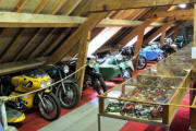 Savigny lès Beaune au château  :la collection motos 7