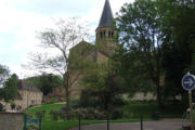 Paray Le Monial : vue arrière de la Basilique du Sacré Coeur