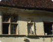 Arlay : fenêtre et vierge sur façade