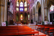 Nevers :cathédrale Saint Cyr et Sainte Julitte, le choeur et autel