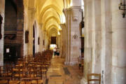Collégiale Notre Dame de Beaune, vue du bas côté gauche