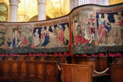 Collégiale Notre Dame de Beaune : tapisseries de la vierge au dessus des stalles