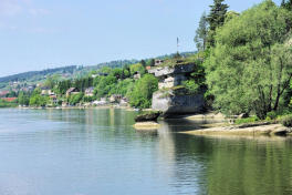 Saut du Doubs : paysage des rives