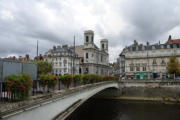 Besançon : Eglise de la Madeleine vue depuis le pont Battant