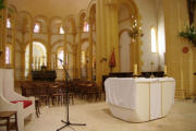 Paray Le Monial : autel du choeur de la Basilique du Sacré Coeur