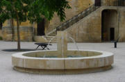 Paray le Monial : fontaine en centre ville