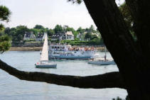 l’anse de Bénodet avec ses bateaux de plaisance et touristique