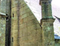 Berven - arrondi de mur d'angle de l'église