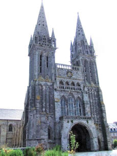 Cathédrale Saint Paul Aurélien : facade occidentale