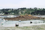 Bretagne-Primel Trégastel-emergeance d'un îlot lors de la marée descendante