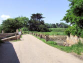 Ile de Bréhat - petite route et pont vauban