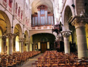 Vitré : église Saint Martin, la nef, la chaire, les Grandes Orgues