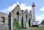 Bretagne-pointe Saint Mathieu-côte à côte le phare et l'abbaye