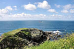 Bretagne-pointe Saint Mathieu-rochers plongeant dans l'Atlantique