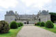 Bretagne-Brélés-château de Kergroadès-allée centrale menant au château