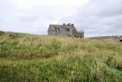 Bretagne-Lampaul Plouarzel-maison en pierres de la lande