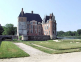 Labussière : les pelouses du château