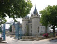 Sully sur Loire : le château et portail d'entrée en fer