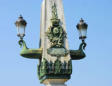 Briare : reverbère sur pilastre du pont canal