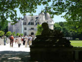 Chenonceau : le château, statue à l'entrée du parc