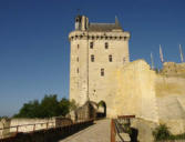 Chinon : le château, la tour de l'horloge
