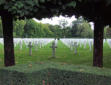 cimetière de Saint Mihiel : alignement de tombes vue3